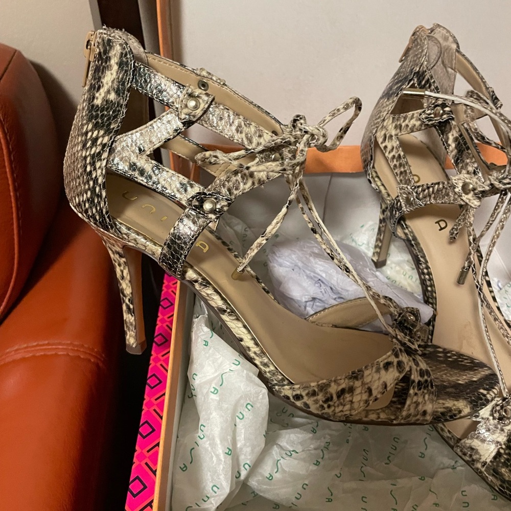 🔥Snake 🐍 Skin Shoes